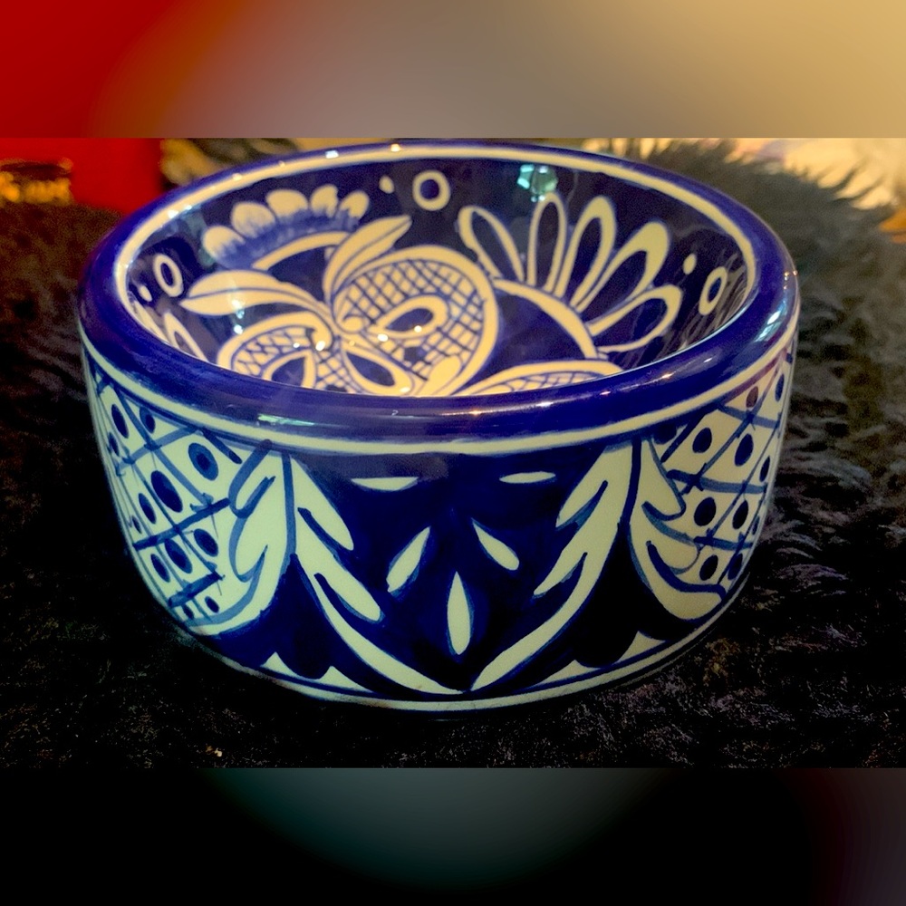 Ceramic pet bowl